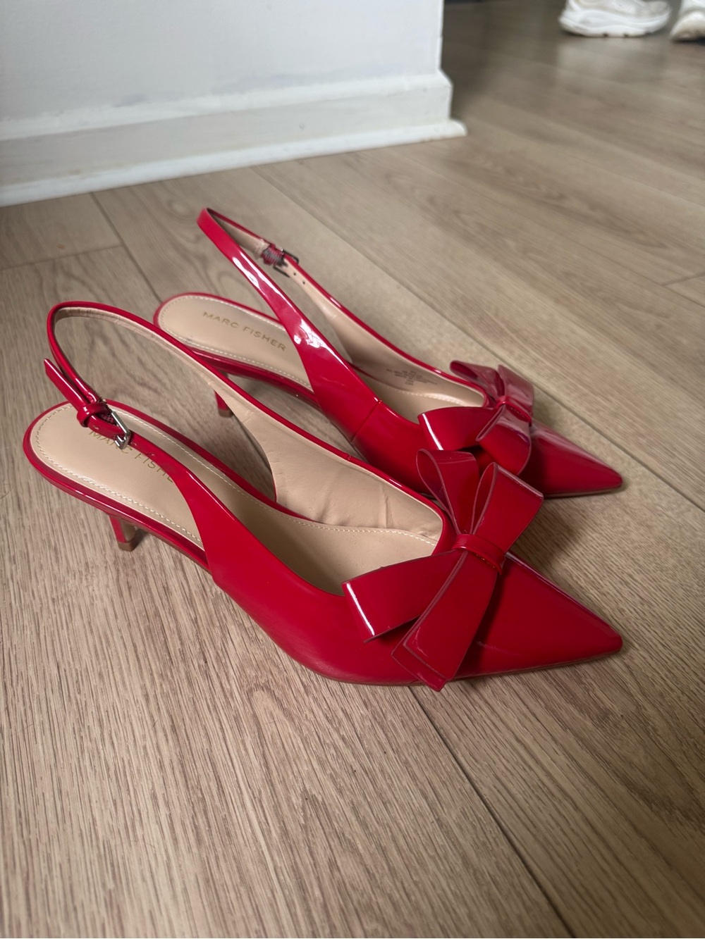 Marc Fisher Red Patent Pointed-Toe Slingback Kitten Heel with Bow Accent